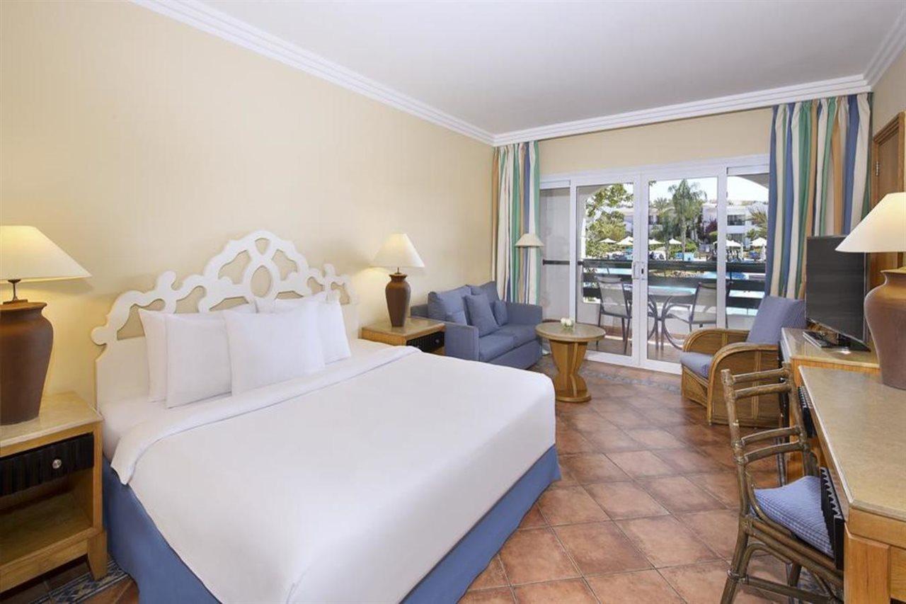Отель Sharm Dreams Vacation Club - Aqua Park Экстерьер фото A room at the Hilton San Diego Bayfront