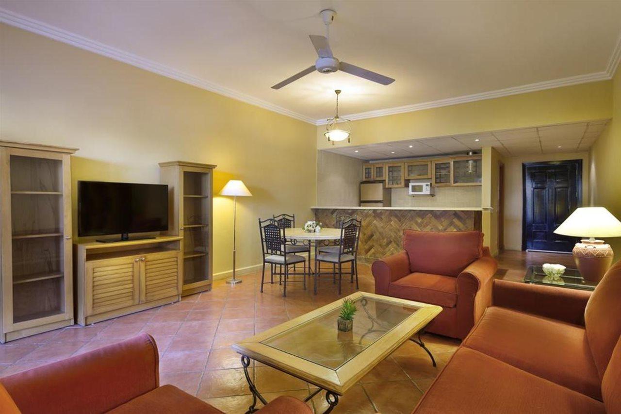 Отель Sharm Dreams Vacation Club - Aqua Park Экстерьер фото A living room in a typical condominium